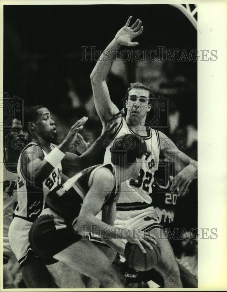 1985 Press Photo Marc Iavaroni, Spurs Basketball Player at Nuggets Game- Historic Images