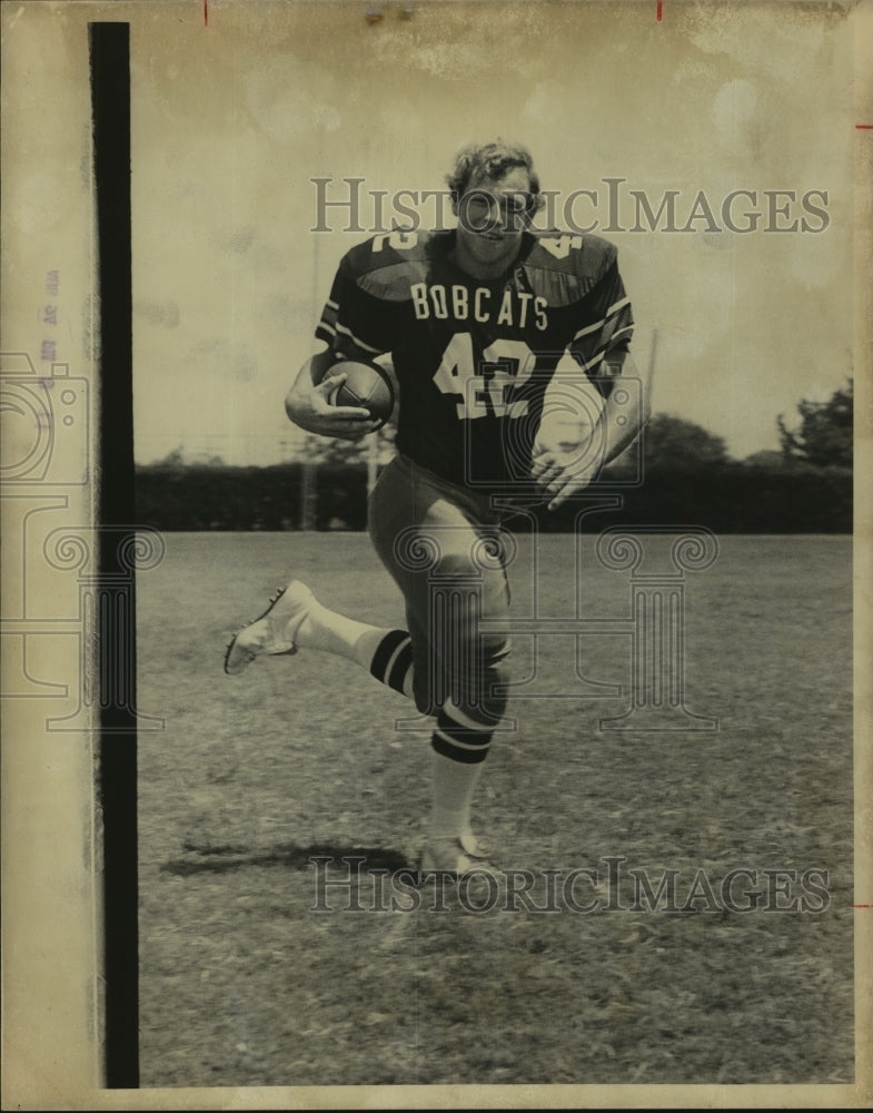 1977 Press Photo Kevin Gurgattis, Bobcats Football Player - sas11499- Historic Images