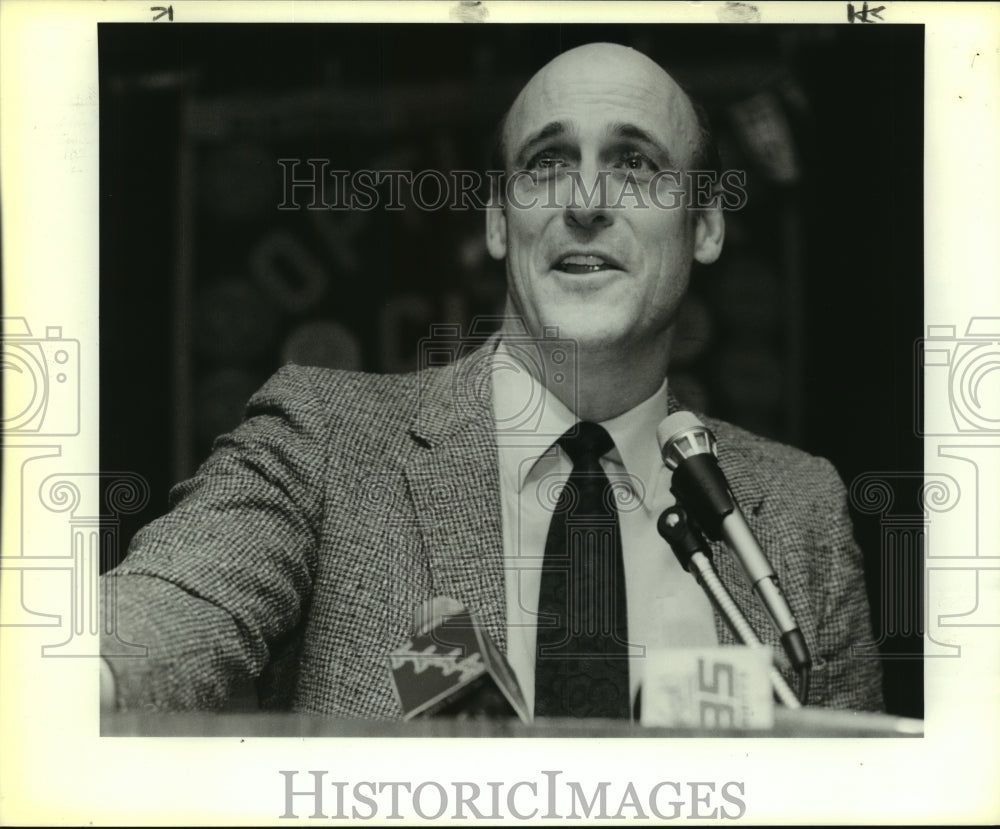 1989 Press Photo Art Howe, Houston Astros Baseball Manger at Optimist Club Lunch- Historic Images