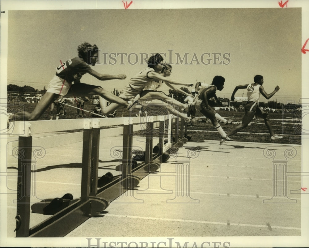 Press Photo Junior Olympic Hurdlers at National Multi Sport Championship Race- Historic Images