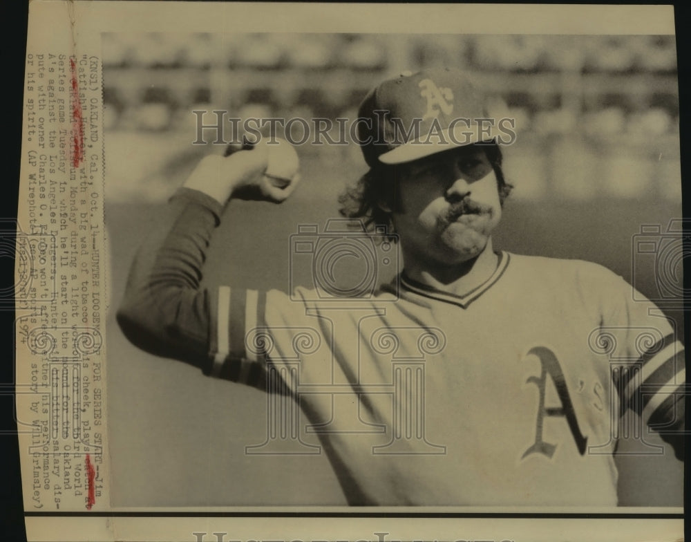 1974 Press Photo Oakland Athletics Baseball Player Jim Hunter Plays Catch- Historic Images