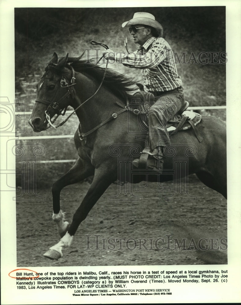 1983 Press Photo Cowboy Bill Hunt Rides Horse at Gymkhana in Malibu, California- Historic Images