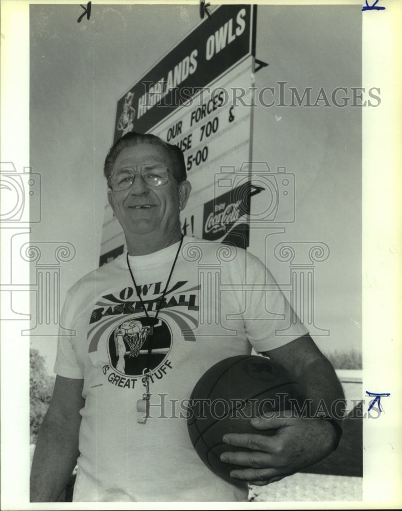 1991 Press Photo John Kemmerzehl, Highlands High School Basketball Coach- Historic Images