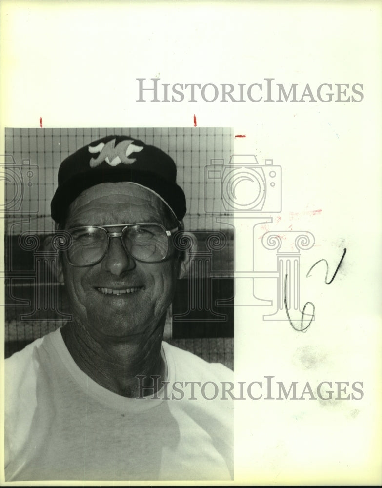 1986 Press Photo Gerry Kempa, Medina Valley High School Baseball Coach- Historic Images