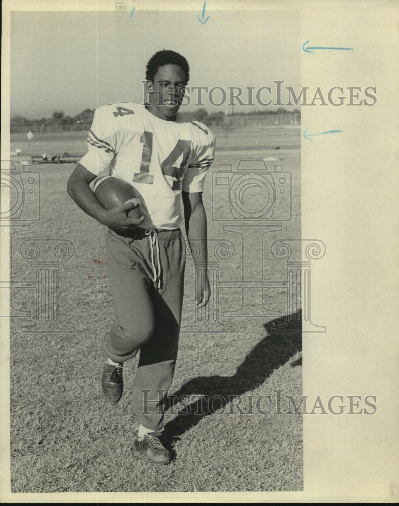 Press Photo Pat Kennedy, Roosevelt High School Football Player - sas11829- Historic Images