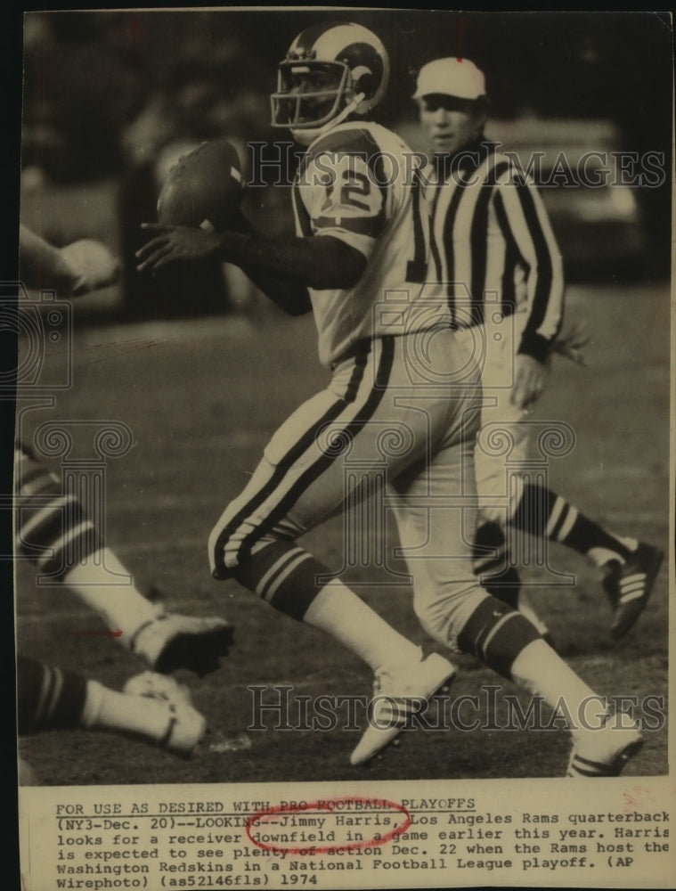 1974 Press Photo Jimmy Harris, Los Angeles Rams Football Quarterback at Game- Historic Images