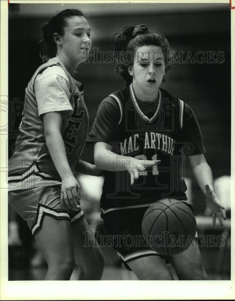 1992 Press Photo Amy Kenner, MacArthur High School Basketball Player at Game- Historic Images