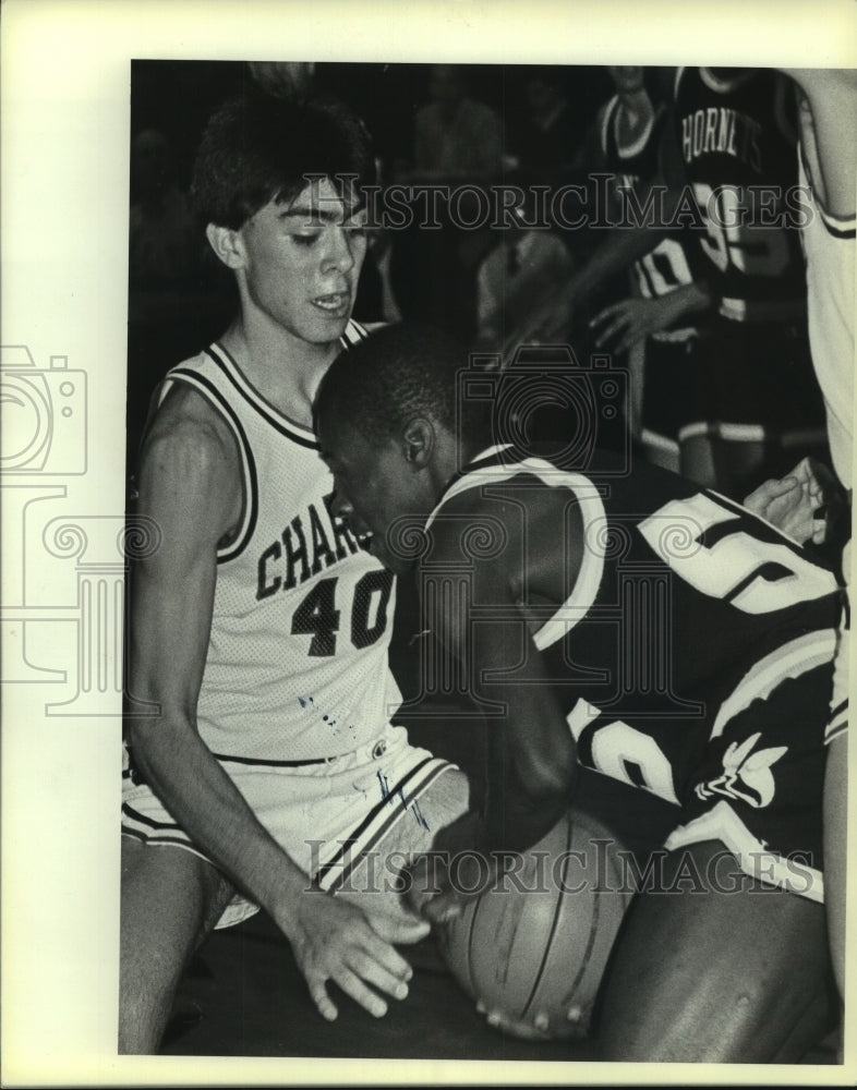 1986 Press Photo Andy Olivero, Churchill High School Basketball Player at Game- Historic Images