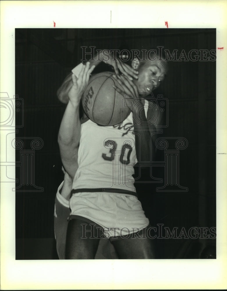 1987 Press Photo John Patrick, High School Basketball Player at Lanier Game- Historic Images