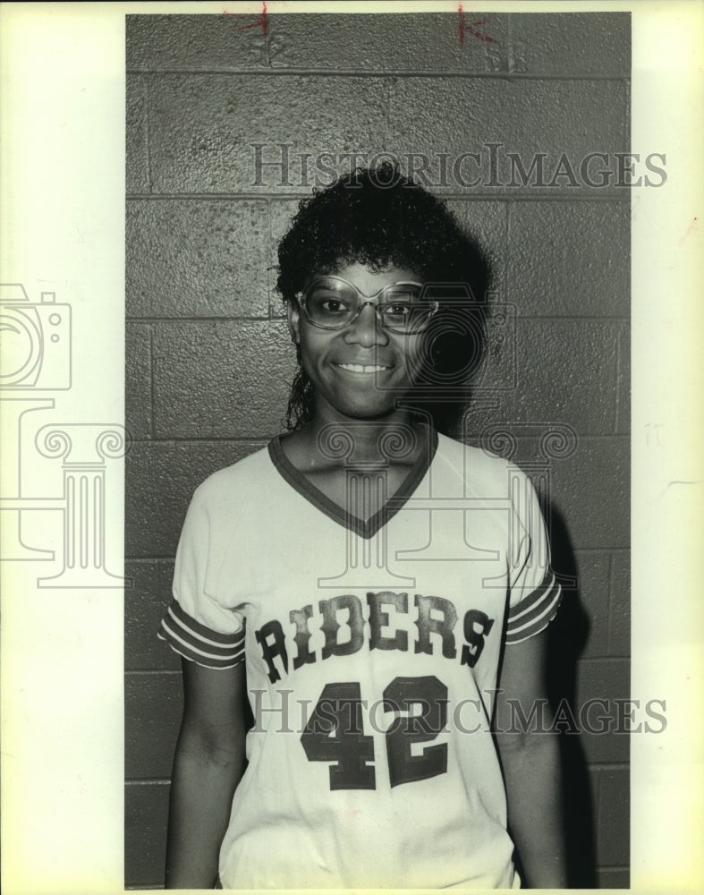 1986 Press Photo Donna Lloyd, Roosevelt High School Basketball Player- Historic Images