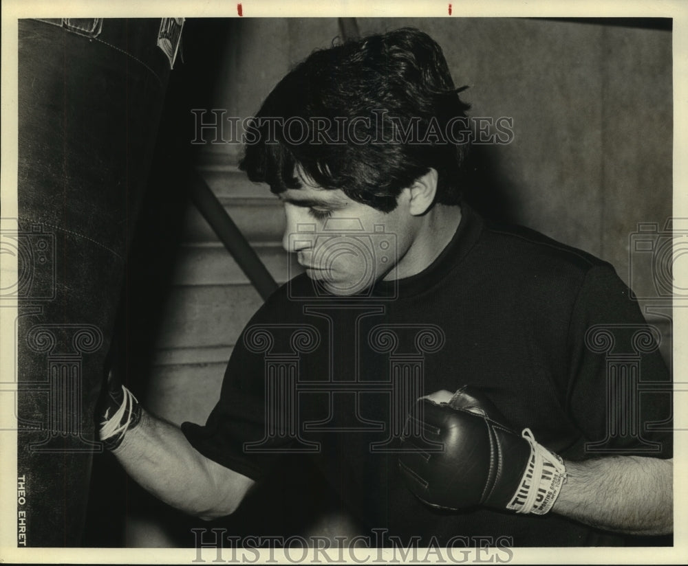1972 Press Photo Boxer Rafael Herrera - sas12171- Historic Images