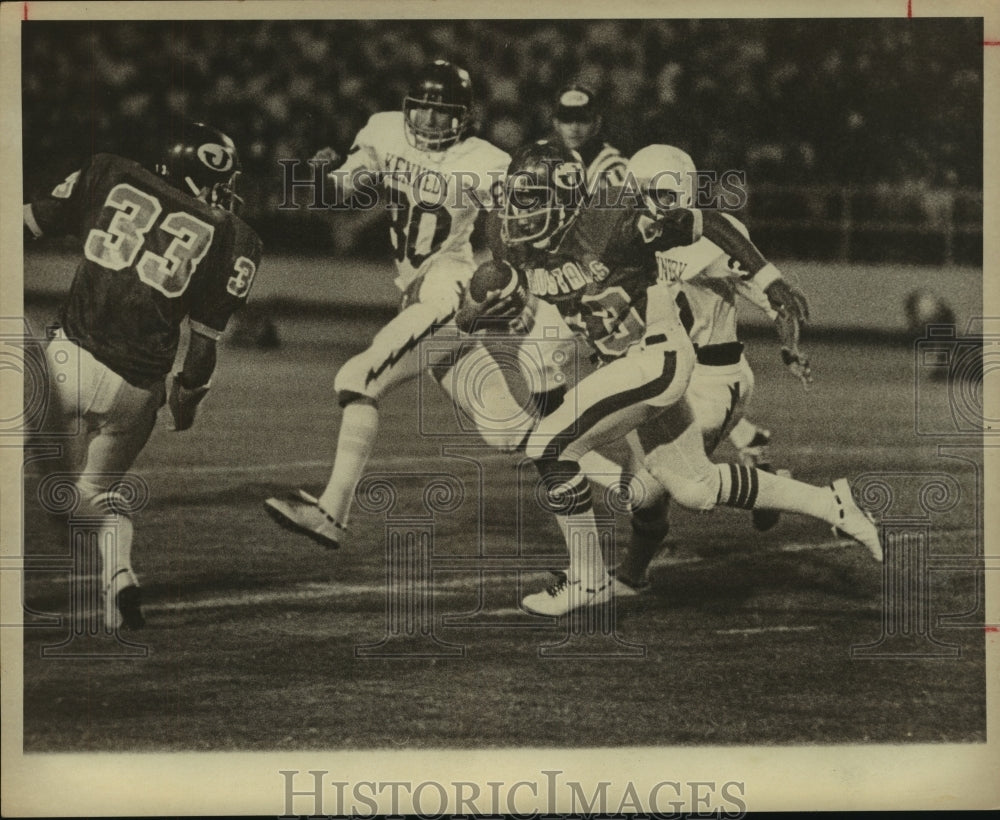 1977 Press Photo Rocky Revels, High School Football Halfback at Game - sas12237- Historic Images