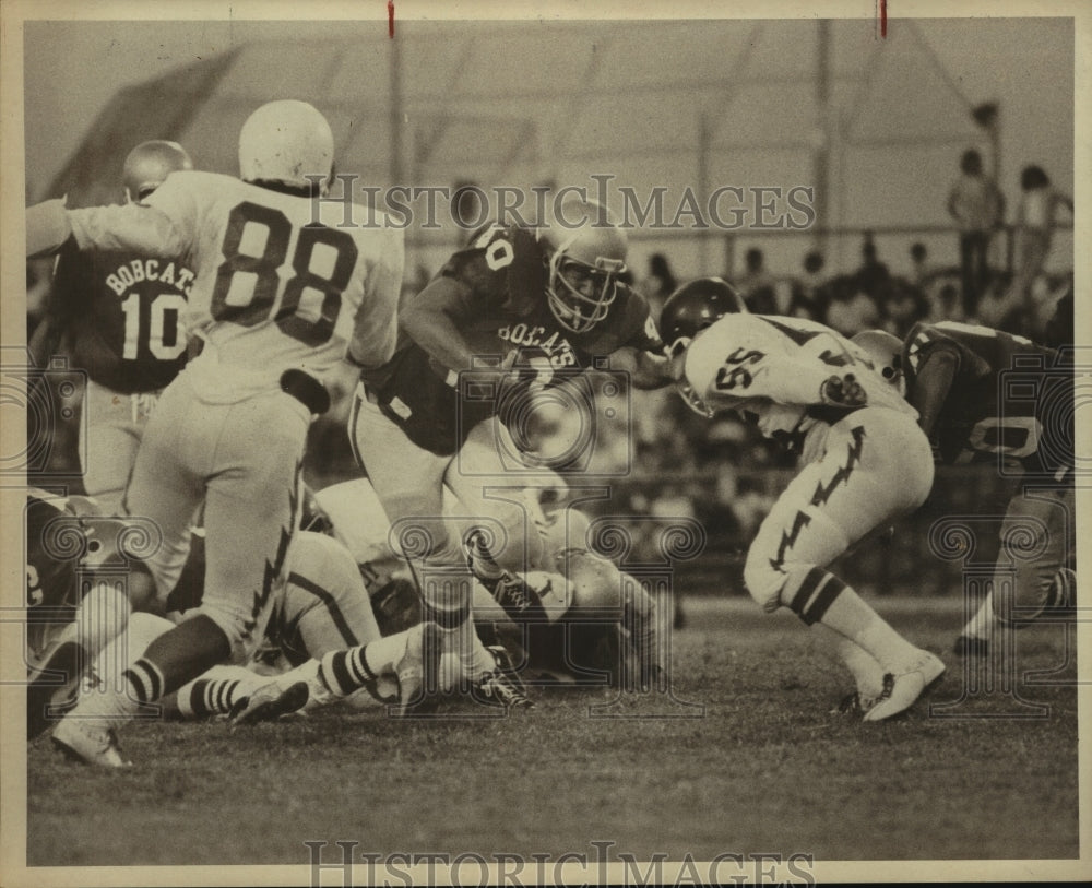 1977 Press Photo Paul Bernal, South San High School Football Player at Game- Historic Images