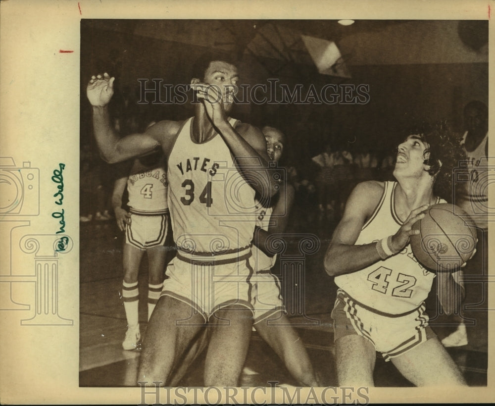 1981 Press Photo High School Basketball Players Hector Hernandez and Joe Green- Historic Images