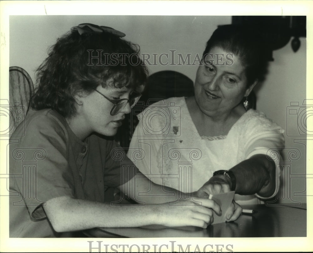 1992 Press Photo Shirley Johnson, Volunteer Speech Coach for Special Olympics- Historic Images