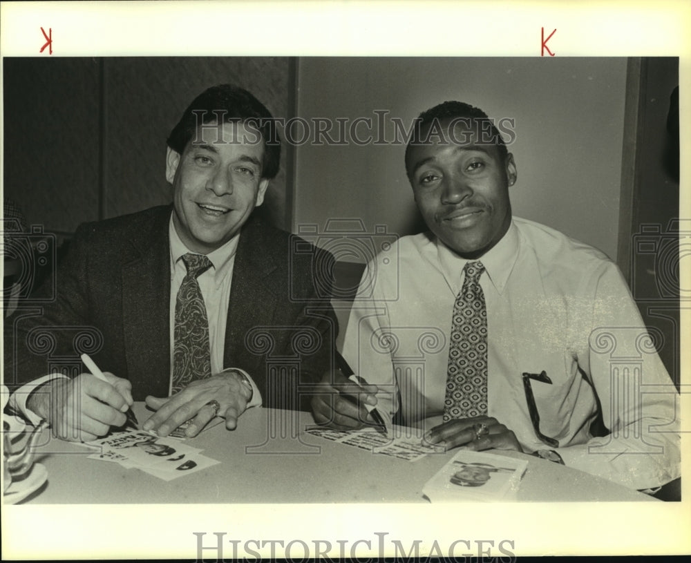 1990 Press Photo Rudy Jaramillo, Astros Baseball Batting Coach with Eric Yelding- Historic Images