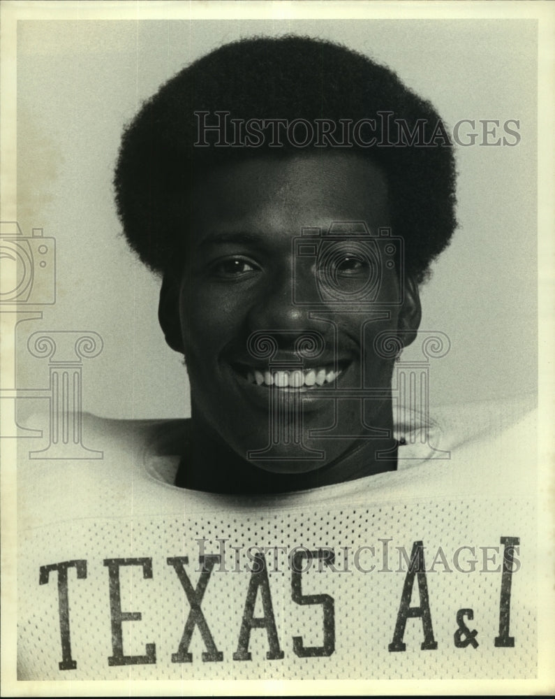 Press Photo Mike Hawkins, Texas A&amp;I University Football Defensive End- Historic Images