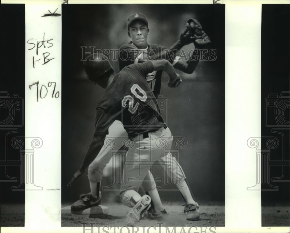 1989 Press Photo Mike Jinks, Judson High School Baseball Player at Moody Game- Historic Images