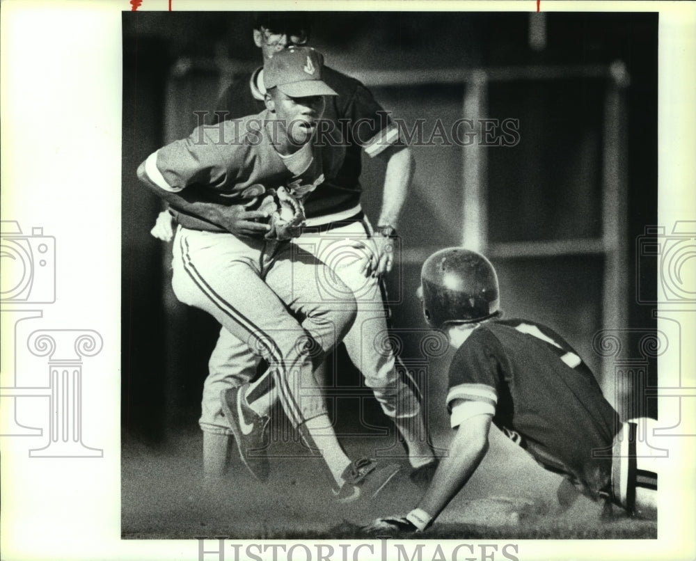 1990 Press Photo Kenny Wilson, Judson High School Baseball Player at Judson Game- Historic Images
