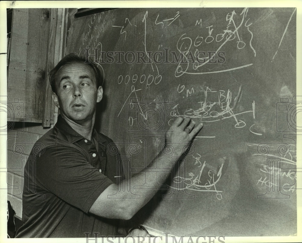 1989 Press Photo Hack Holcomb, Boerne High School Coach - sas12549- Historic Images