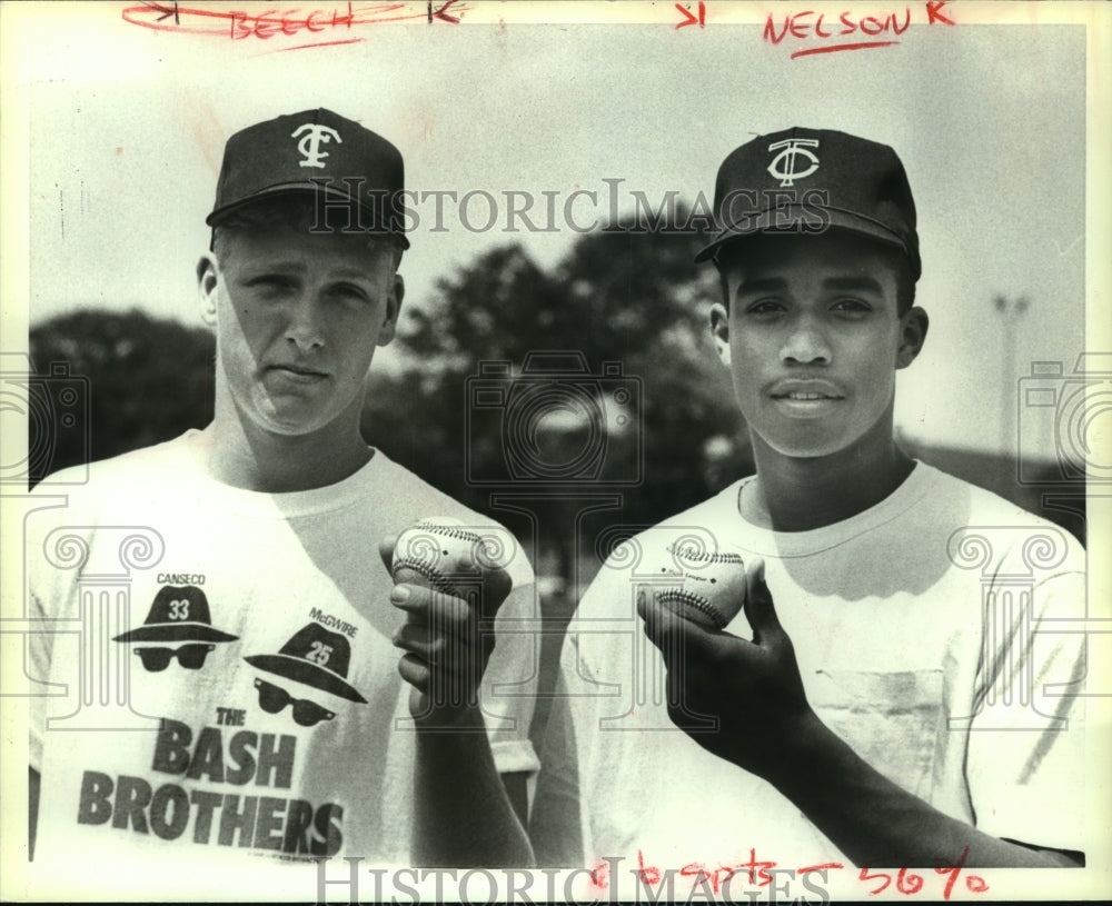 1990 Press Photo Clark High School Baseball Players Matt Beech an d Earl Nelson- Historic Images