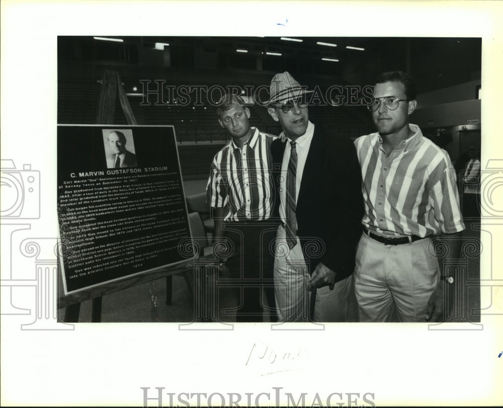 1994 Press Photo Matthew Gustafson, Former Northside Athletic Director with Sons- Historic Images