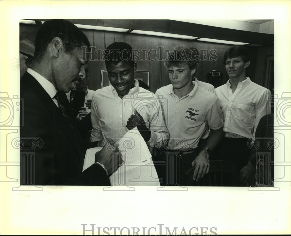 1986 Press Photo Wali Jones, Former Philadelphia 76ers Basketball Player- Historic Images