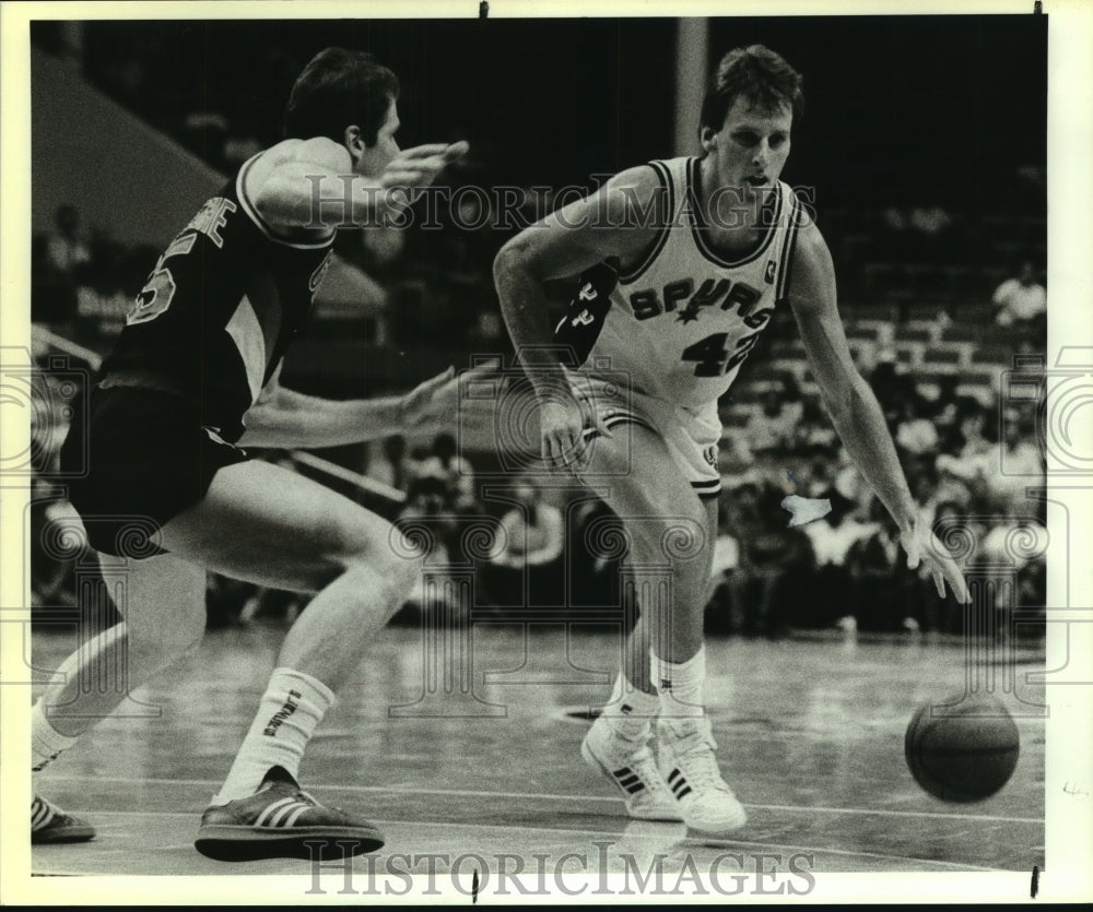 1987 Press Photo Larry Krystkowiak, Spurs Basketball Player at Trailblazers Game- Historic Images