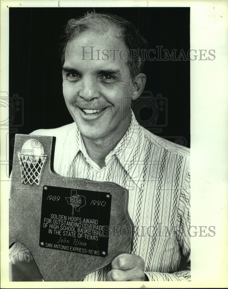 1990 Press Photo Express-News sportswriter John Hines - sas12673- Historic Images