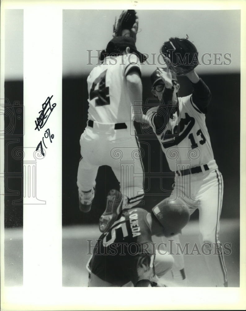 1990 Press Photo Robstown and West Campus High School Baseball Players at Game- Historic Images