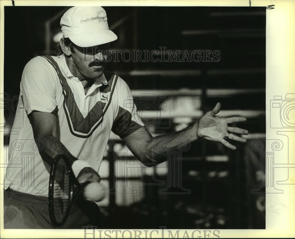 1985 Press Photo Marty Riessen, Tennis Player at Dominion Match - sas12865- Historic Images