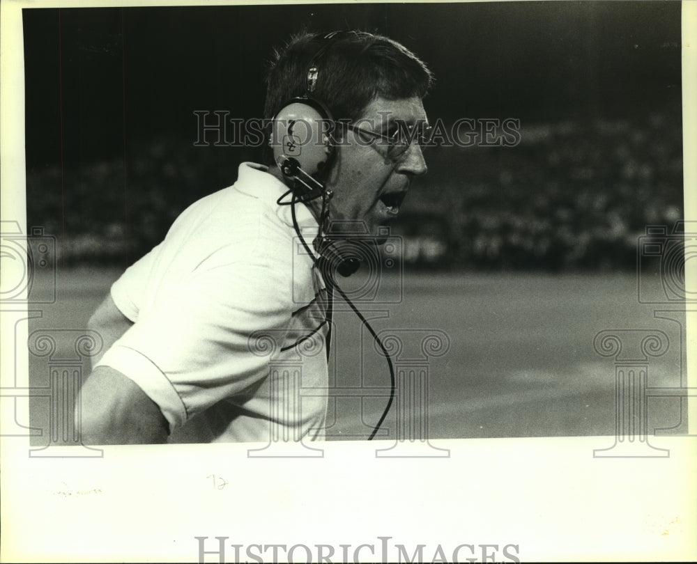 1988 Press Photo Clark High football coach Mike Robbins - sas12932- Historic Images