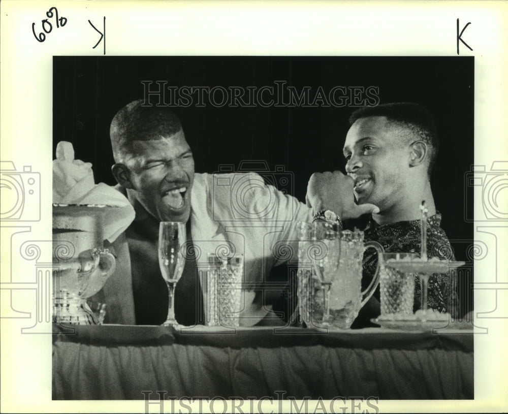 1989 Press Photo Basketball players Cadillac Anderson and Alvin Robertson- Historic Images