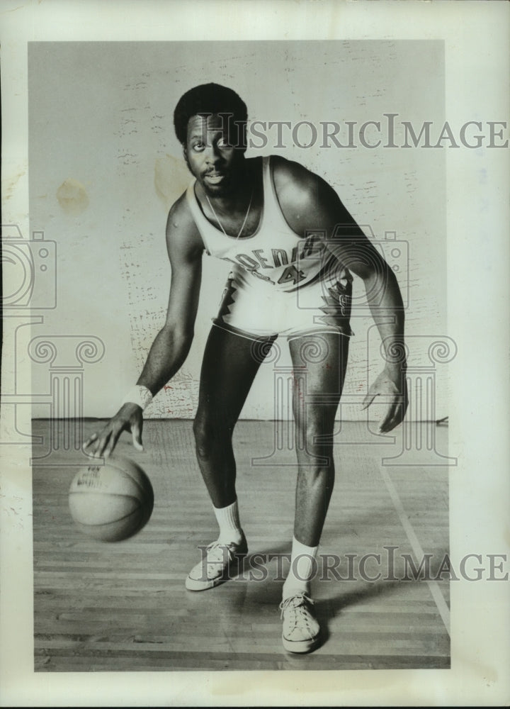 1972 Press Photo Otto Moore, Basketball Player - sas13283- Historic Images