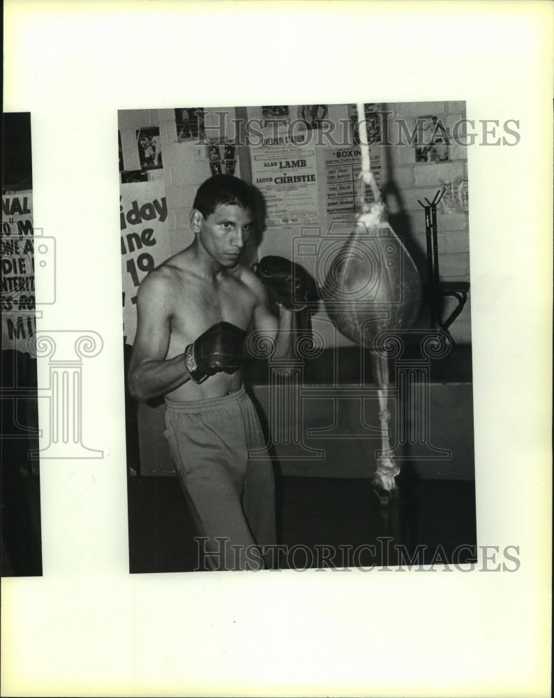 1988 Press Photo Ralph Reyes, Boxer - sas13321- Historic Images