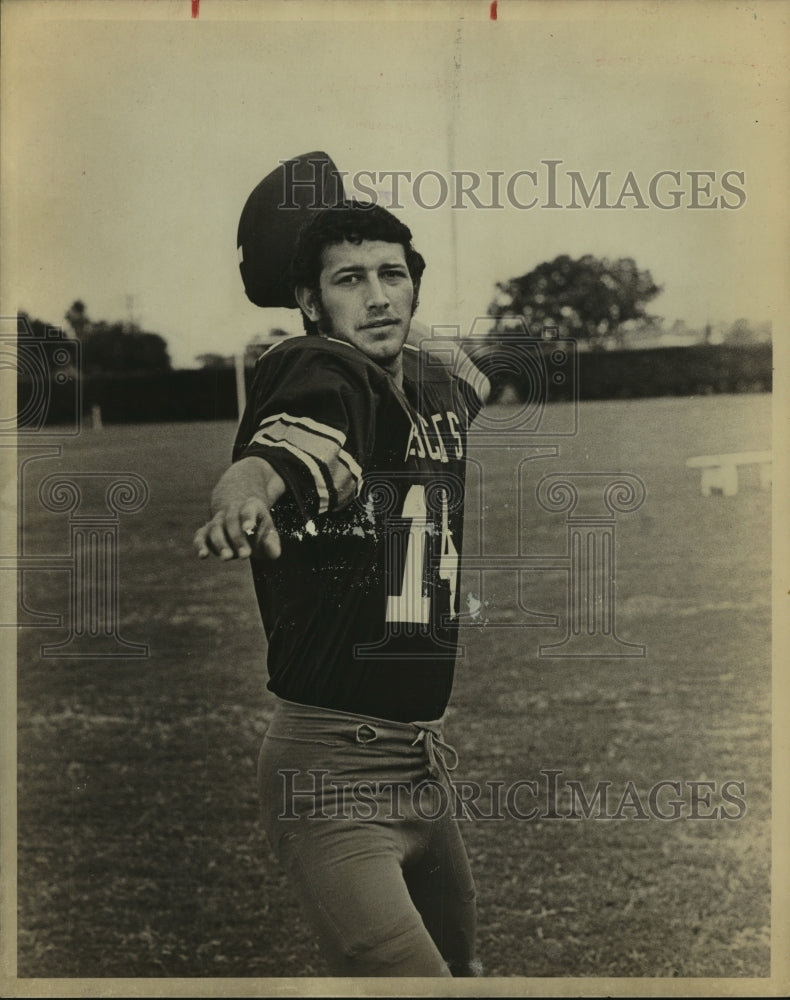 Press Photo Luis Reyes, Football Player - sas13324- Historic Images