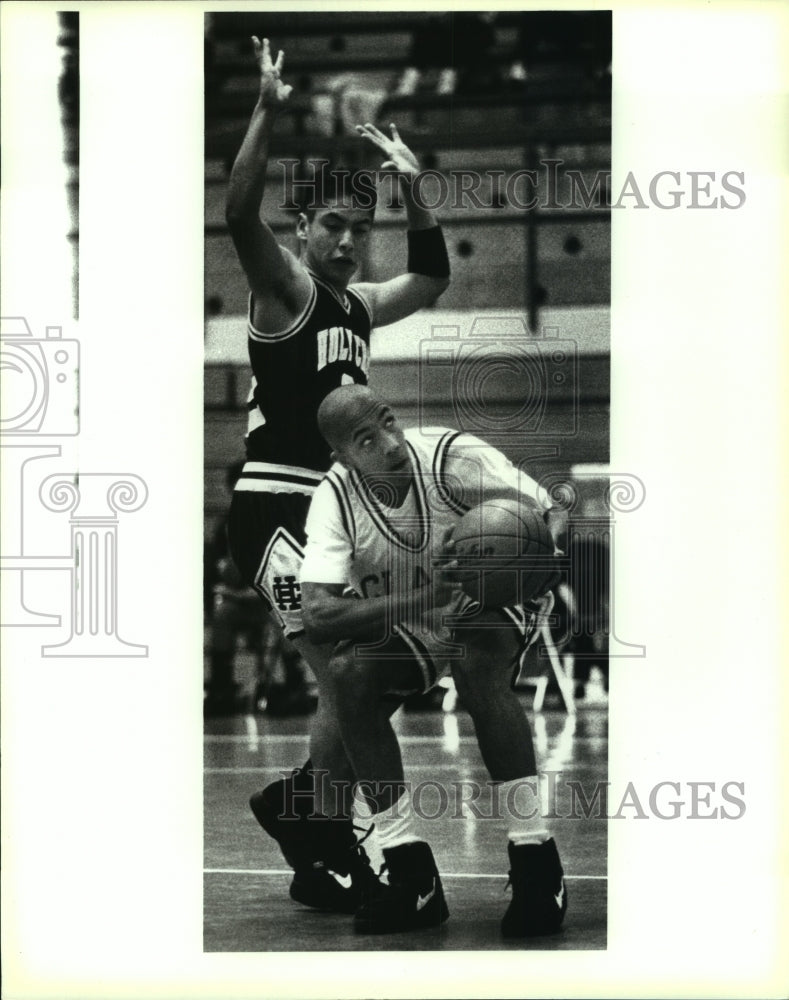 1993 Press Photo Port Jason, Clark High School Basketball Player at Game- Historic Images