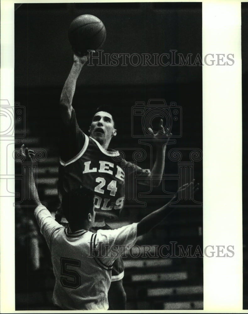 1993 Press Photo Tony Nava, Lee High School Basketball Player at Highlands Game- Historic Images