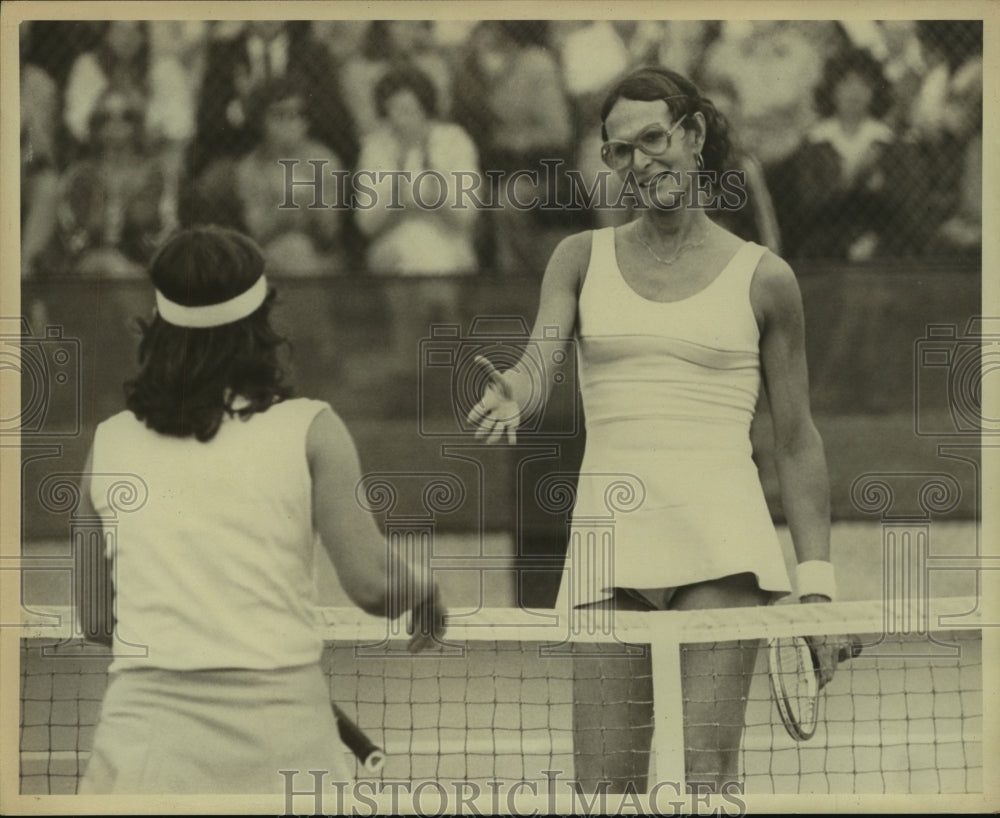 1977 Press Photo Dr. Renee Richards, Tennis Player at Match - sas13528- Historic Images