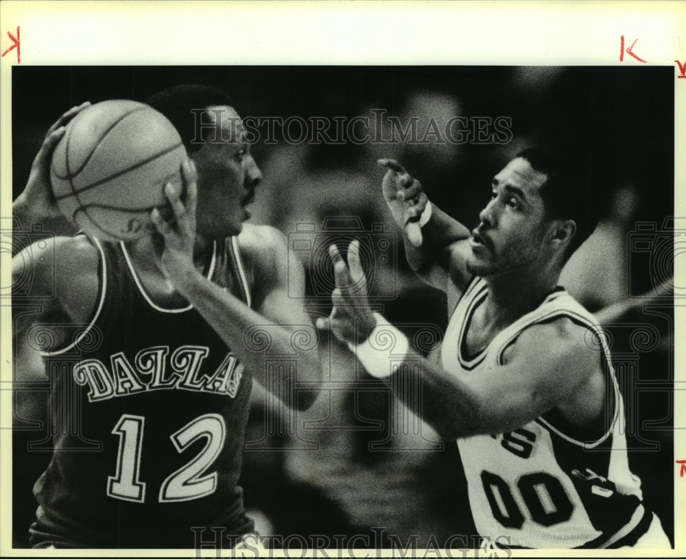 1987 Press Photo Johnny Moore, San Antonio Spurs Basketball Player at Game- Historic Images