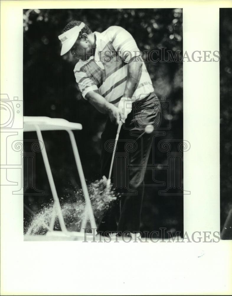 1989 Press Photo Golfer Lee Elder at Senior Professional Tour - sas13603- Historic Images