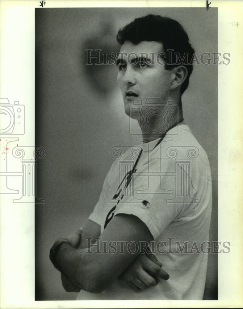 1990 Press Photo Herb More, Cole High School Basketball Coach at Practice- Historic Images