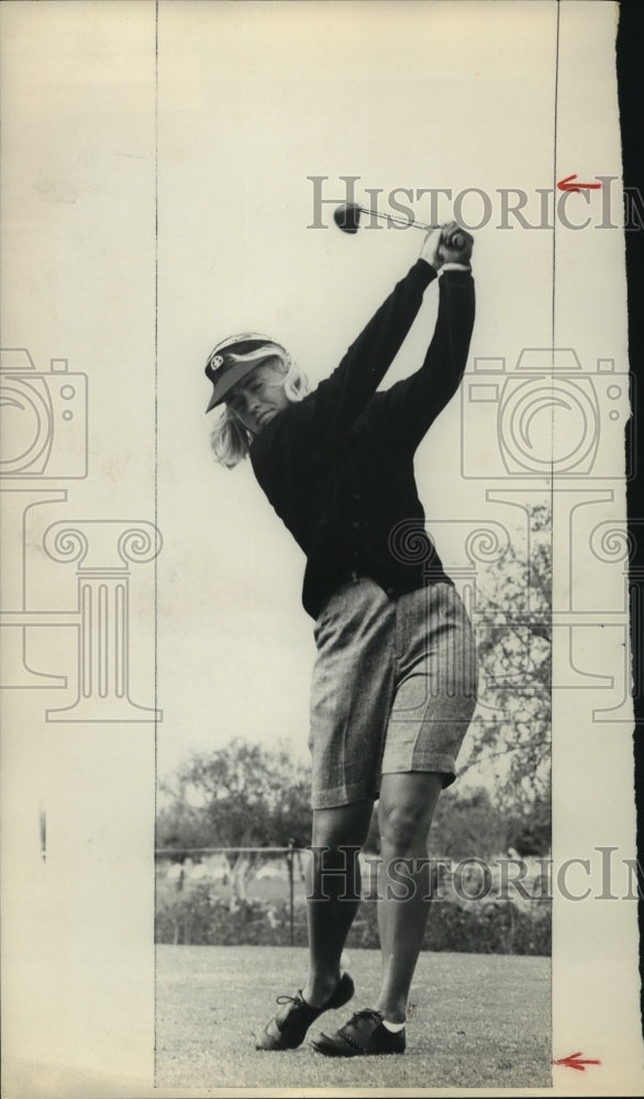 Press Photo Sharron Moran, Golfer - sas13637- Historic Images