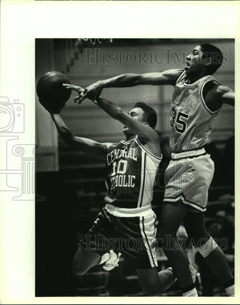 1992 Press Photo Tobias Uriegas, Central Catholic High School Basketball Player- Historic Images