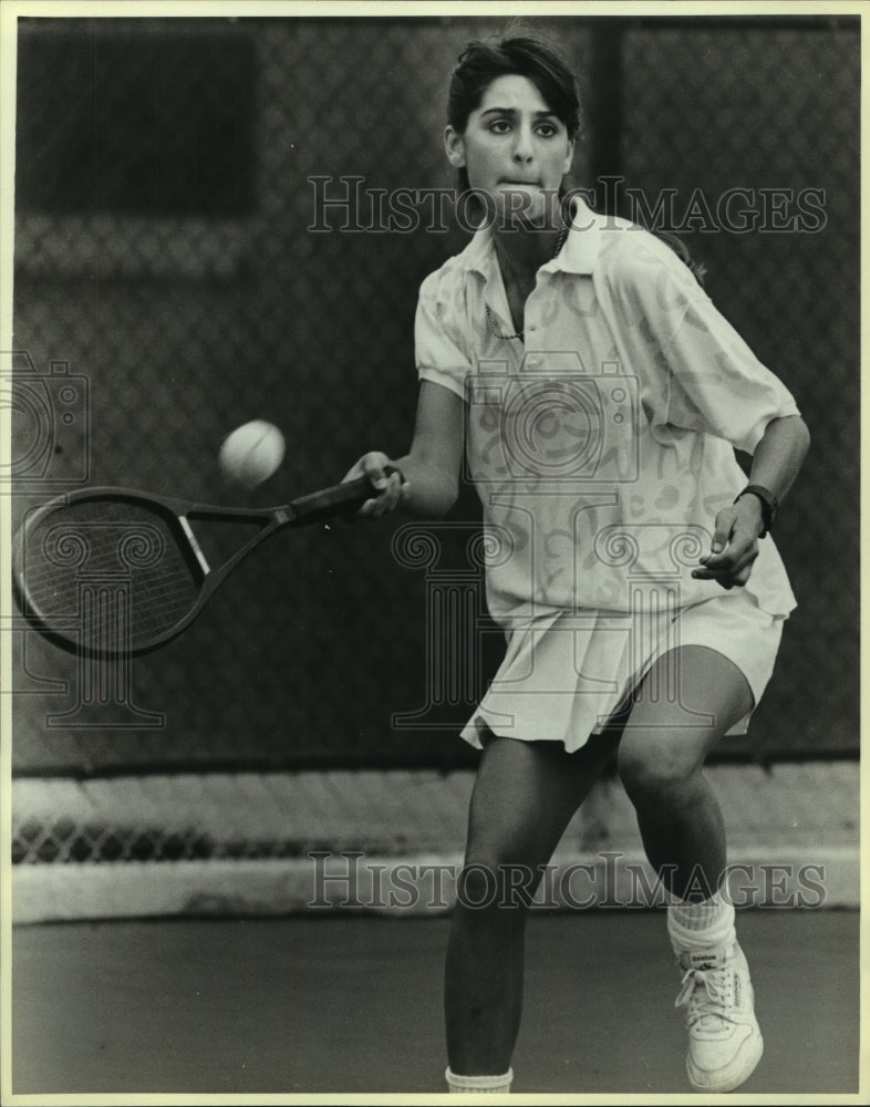 1986 Press Photo Melanie Starnes, Laredo Nixon High School Tennis Player- Historic Images