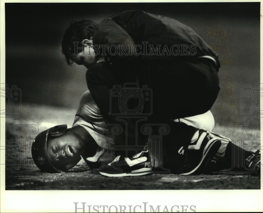 1993 Press Photo Midland baseball player John Jackson after being hit by a pitch- Historic Images