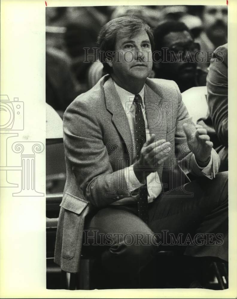 1983 Press Photo San Antonio Spurs basketball coach Morris McHone - sas14147- Historic Images