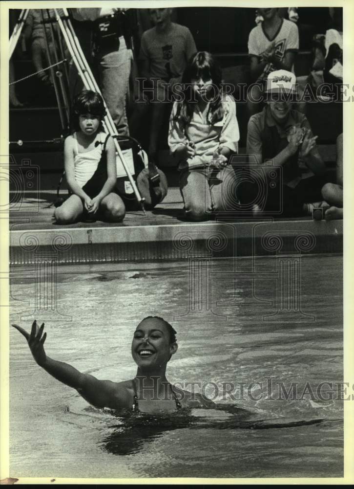 1986 Press Photo Olympic synchronized swimmer Tracie Ruiz - sas14163- Historic Images