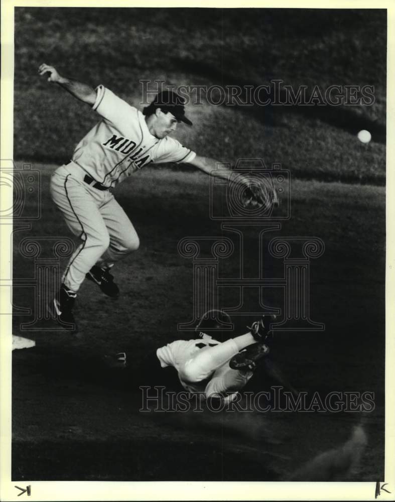 1993 Press Photo The San Antonio Missions and Midland play minor league baseball- Historic Images