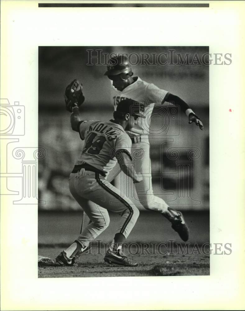 1989 Press Photo The San Antonio Missions and Midland Angels play pro baseball- Historic Images